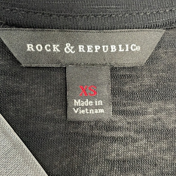 NWT Rock & Republic Black Tie Graphic Floral Rose Short Fishnet Mesh Sleeves XS - Picture 6 of 13